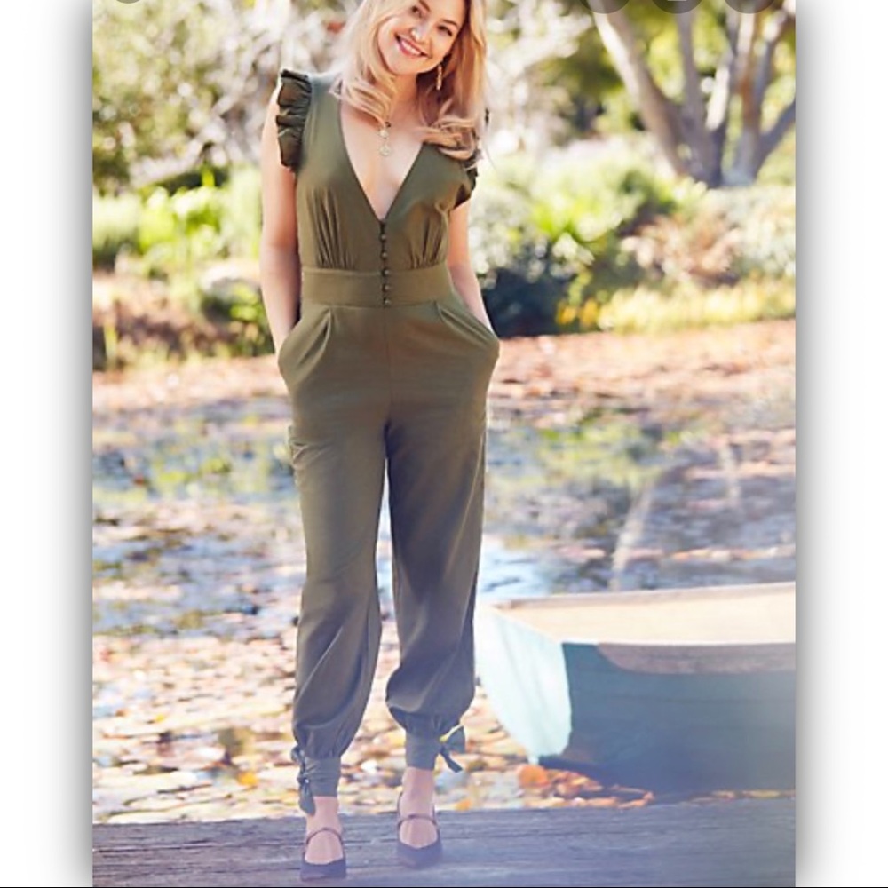 SOLD!! Olive NY&Co Kate Hudson Jumpsuit NEW